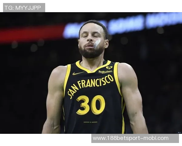 库里谈伤情：血痕源于对湖人比赛实际情况并不严重