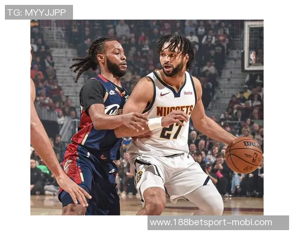 穆雷称赞瓦兰实力被低估认为其篮下表现稳定对抗能力强大 穆雷称赞瓦兰实力被低估认为其篮下表现稳定对抗能力强大